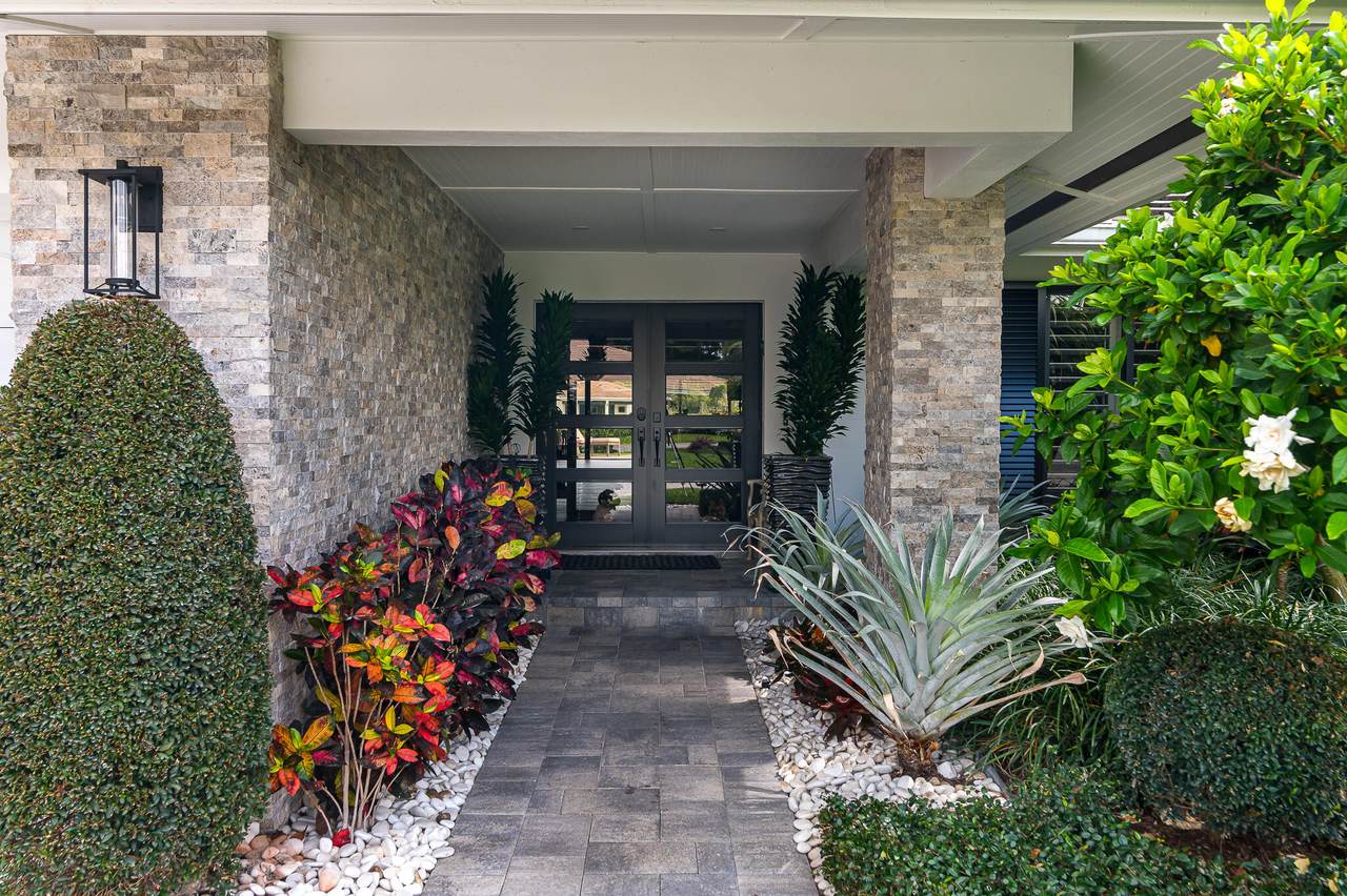 727 Pine Lake Drive - Photo 1
