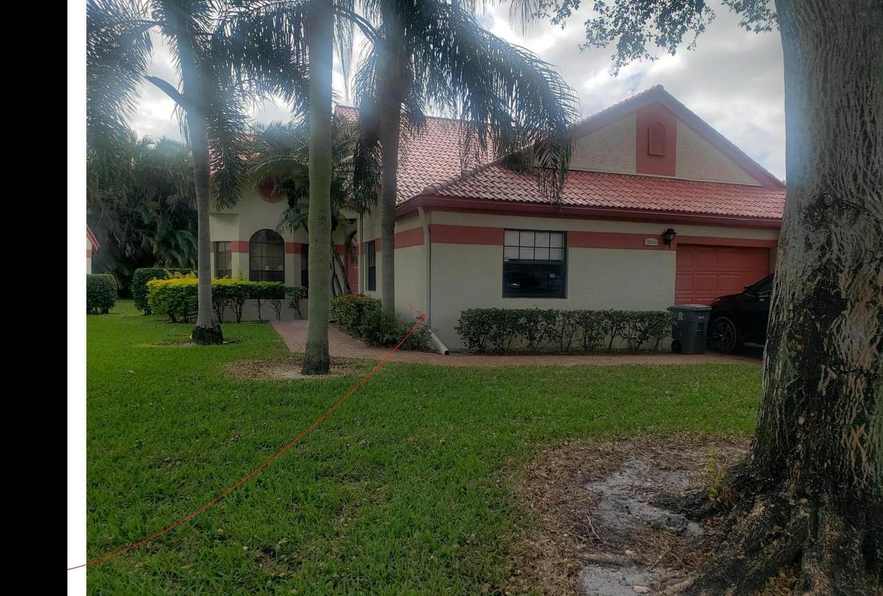 7821 Lexington Club Boulevard - Photo 1