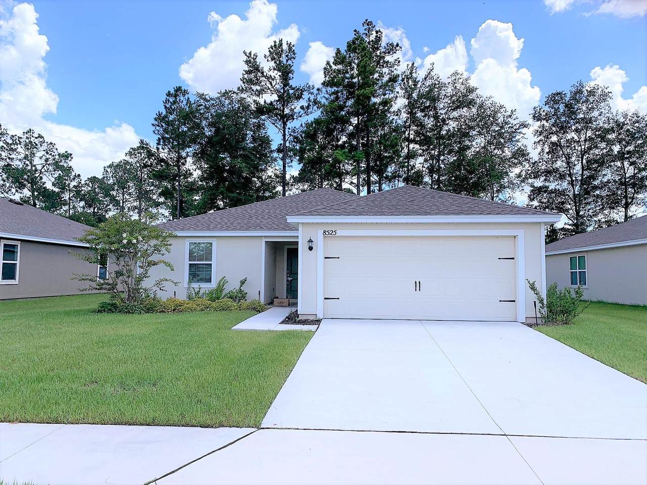 8525 Lake George Circle - Photo 1