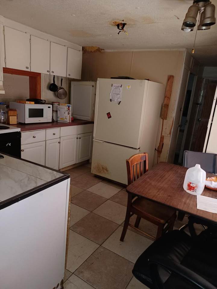 5044 Mobilaire Drive - Photo 1