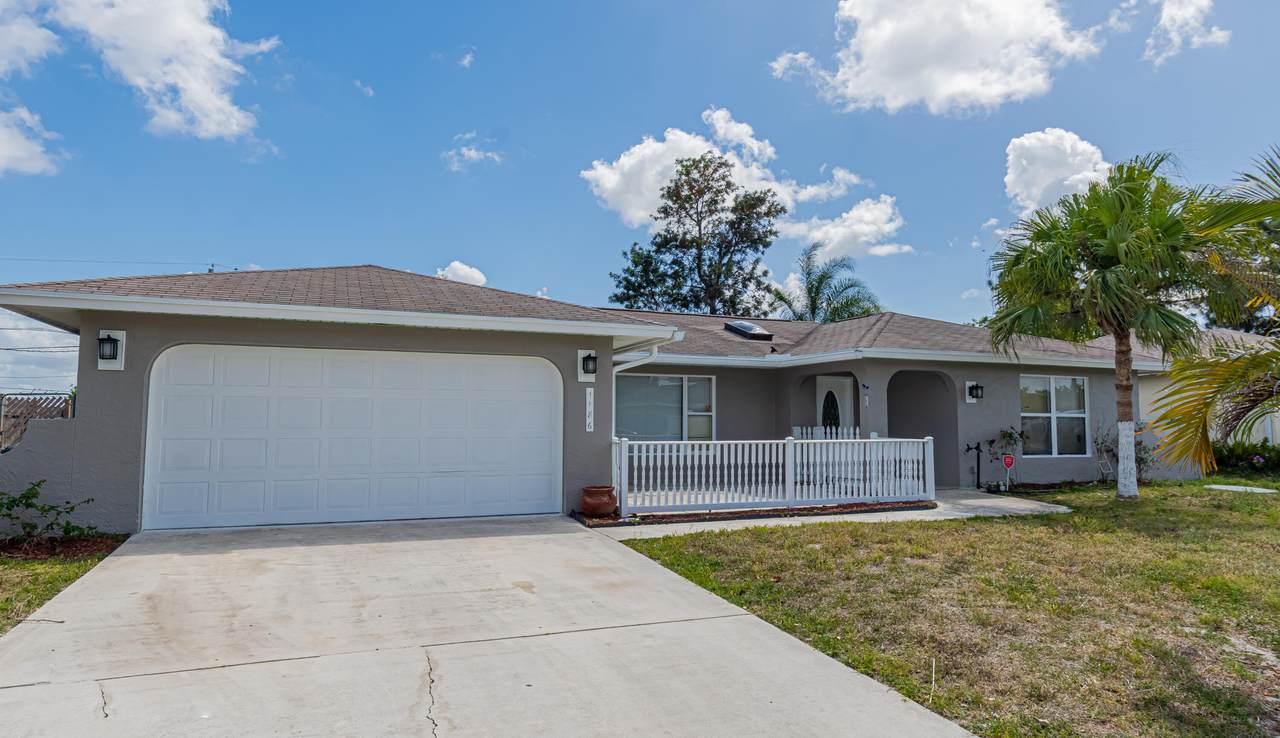 1186 Janette Avenue - Photo 1