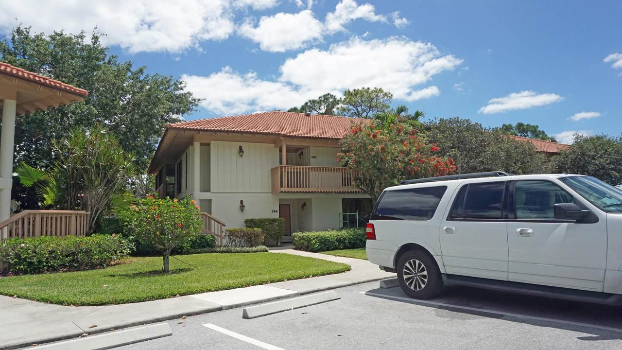 362 Brackenwood Circle - Photo 1
