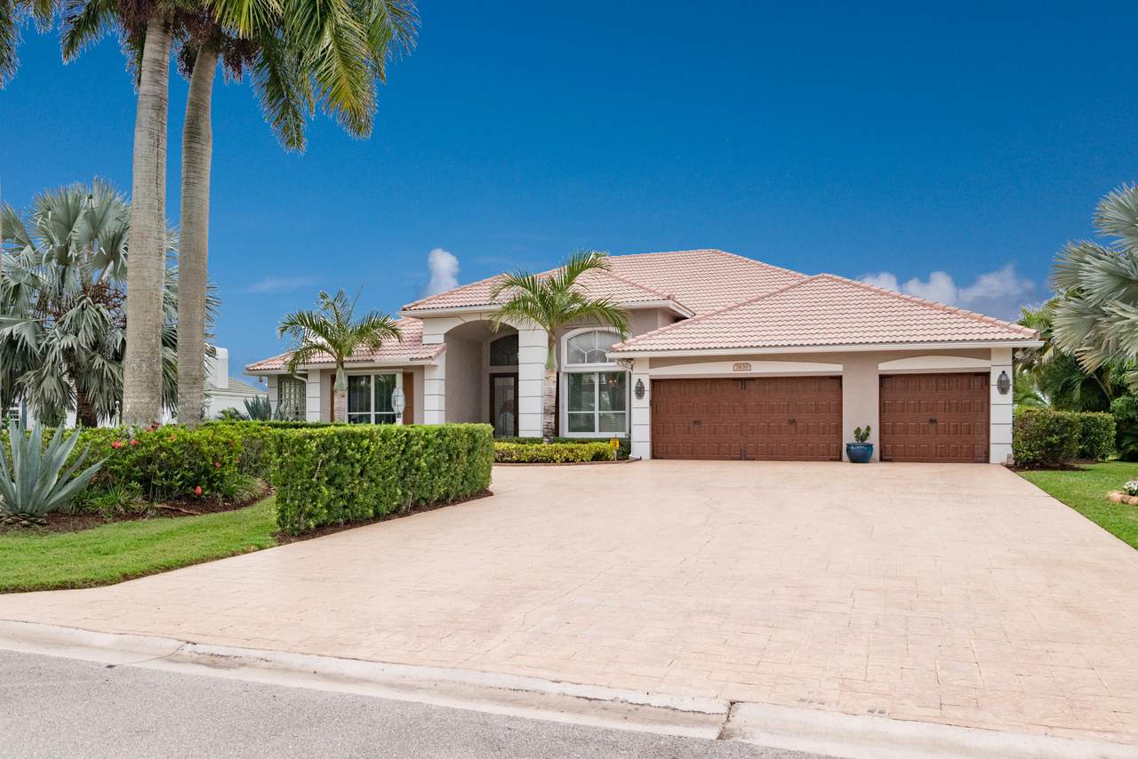 7830 Woodsmuir Drive - Photo 1