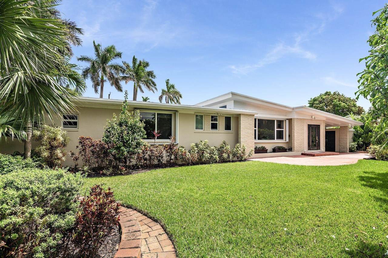 216 32nd Street - Photo 1
