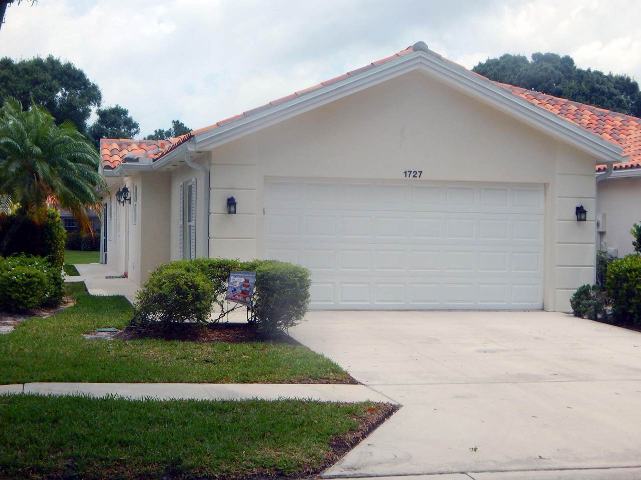 1727 Shady Lake Terrace - Photo 1