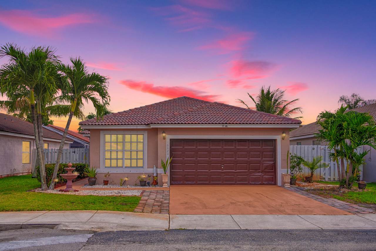 16420 22nd Street - Photo 1