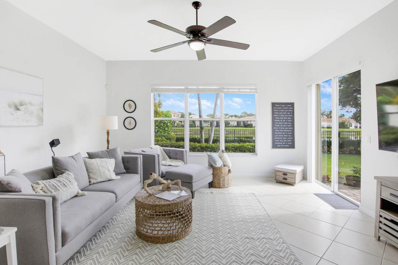 106 Isle Verde Way - Photo 1