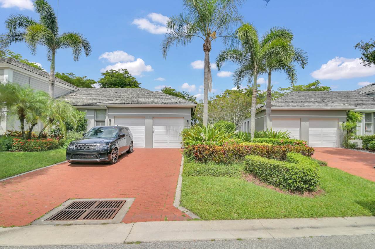 5702 39th Avenue - Photo 1