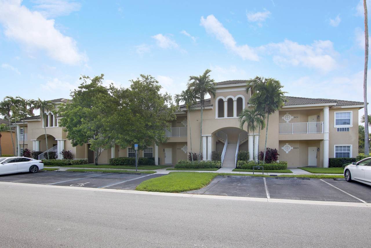 8421 Mulligan Circle - Photo 1