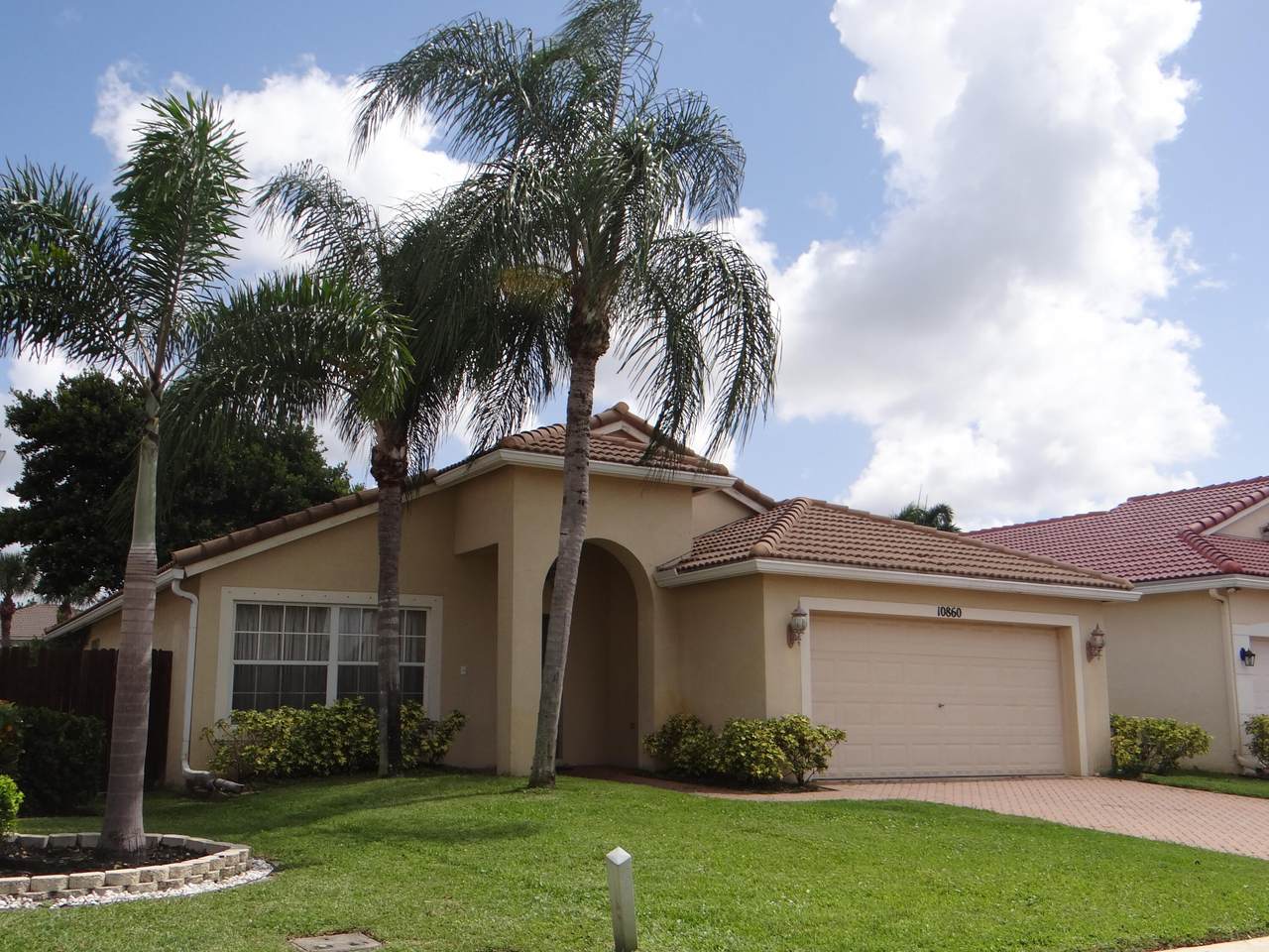 10860 Oak Bend Way - Photo 1