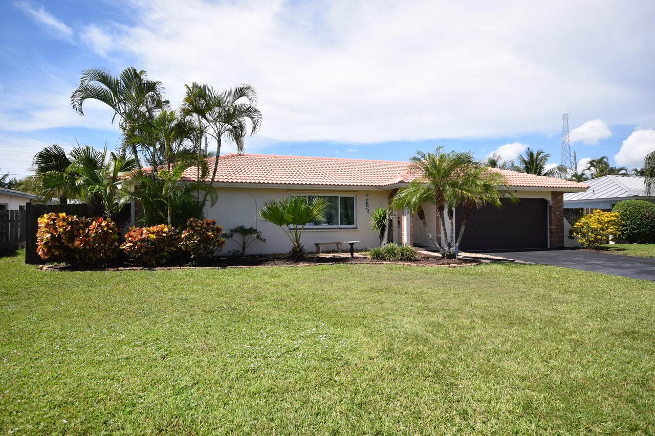 228 26th Street - Photo 1