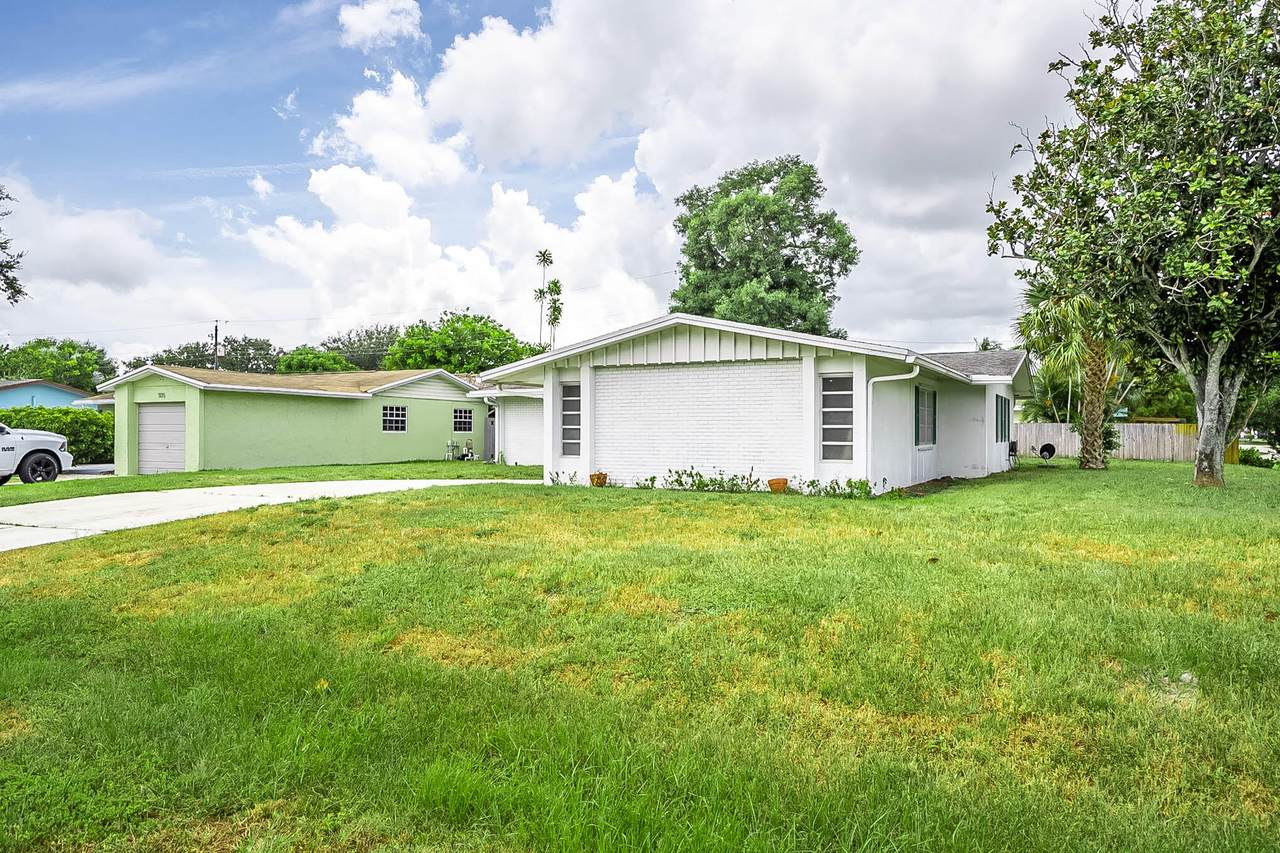 499 Iris Avenue - Photo 1