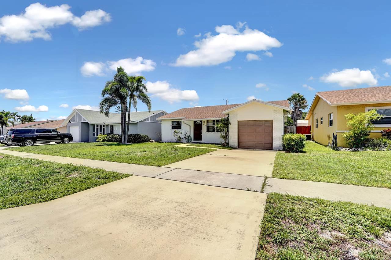 556 54th Street - Photo 1
