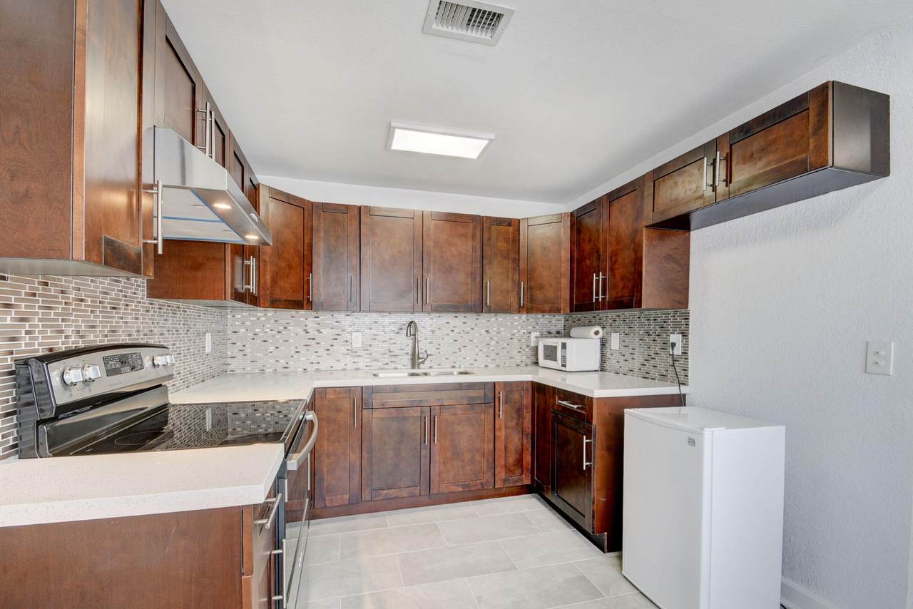401 13th Avenue - Photo 1