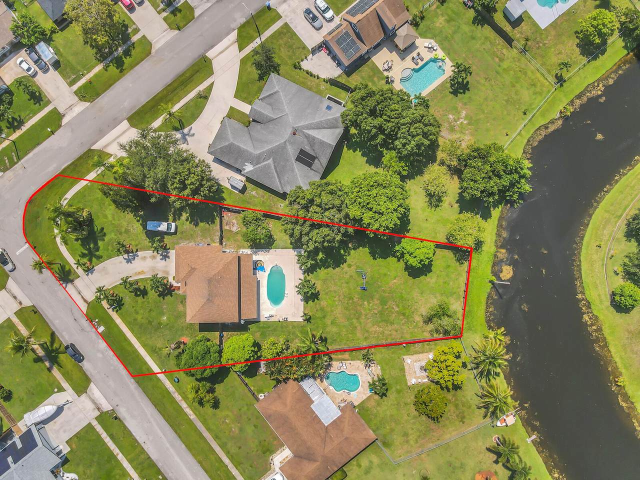 208 Las Palmas Street - Photo 1