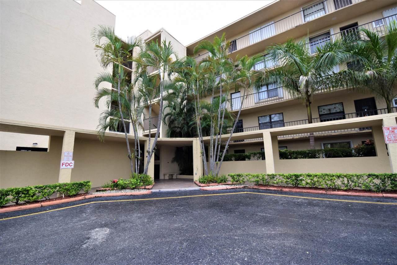 896 Federal Highway - Photo 1