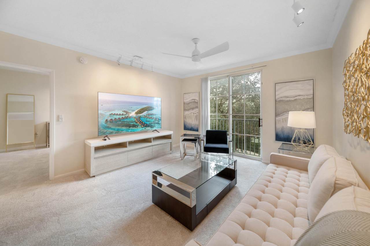 720 Sapodilla Avenue - Photo 1