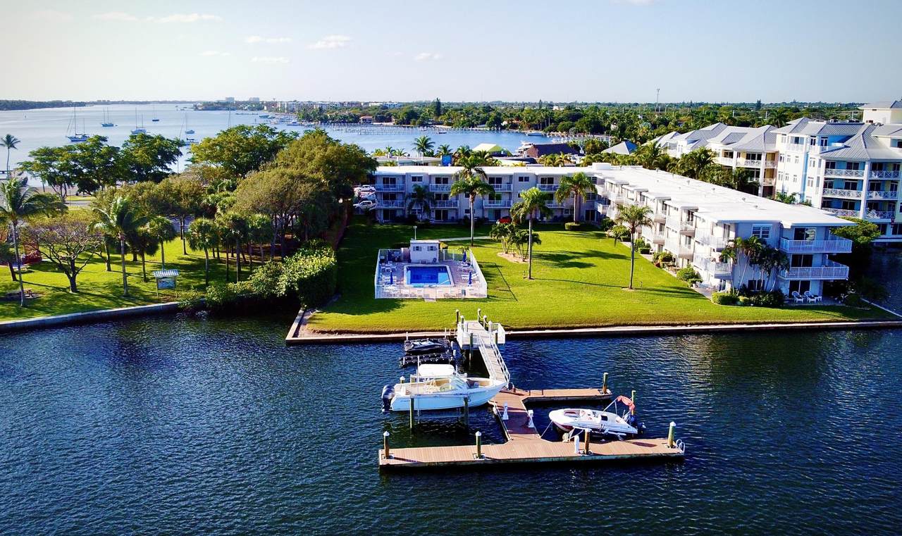 311 Ocean Avenue - Photo 1