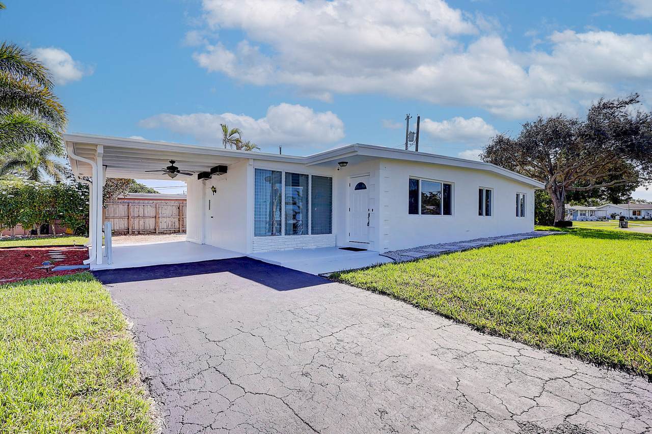 1225 Lake Geneva Drive - Photo 1