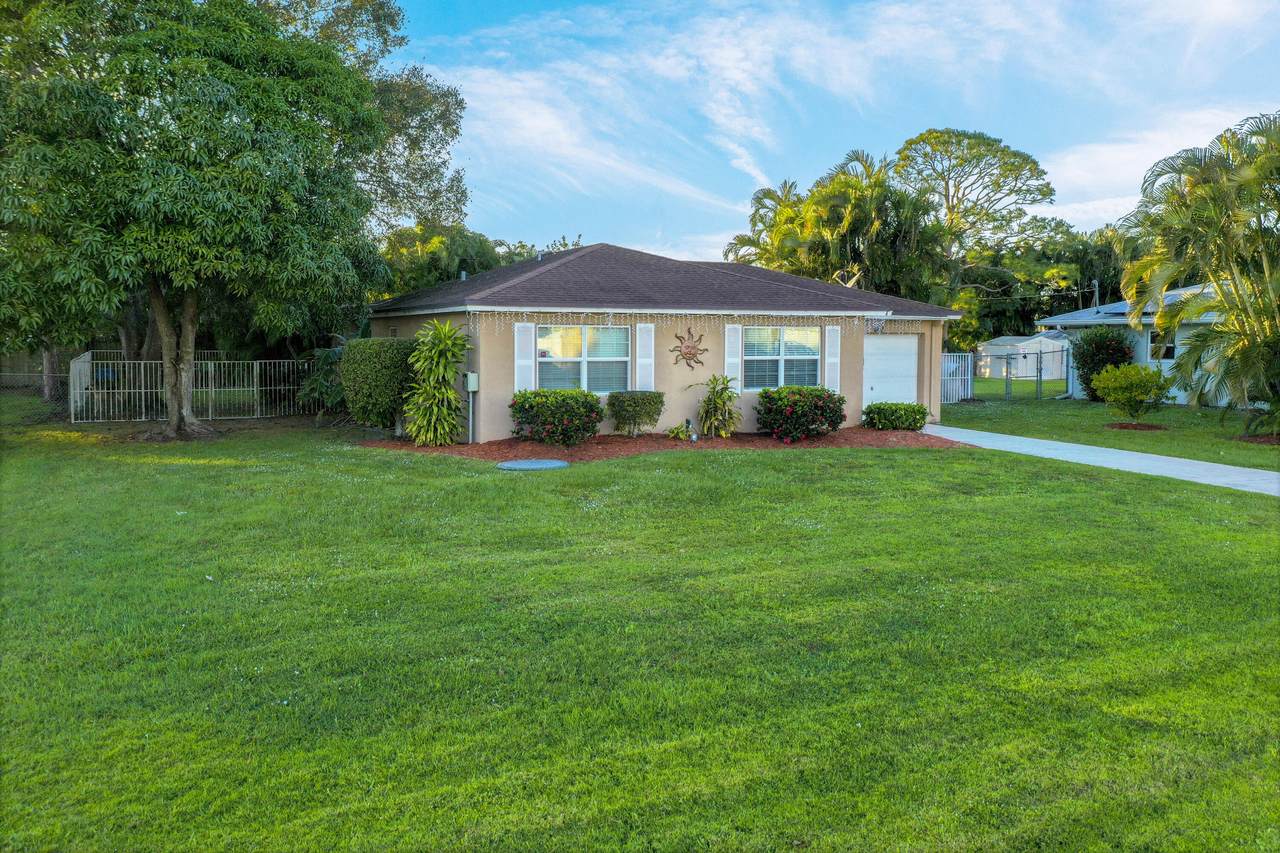 862 Curtis Street - Photo 1