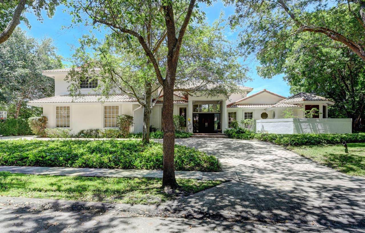 2375 41 Street - Photo 1