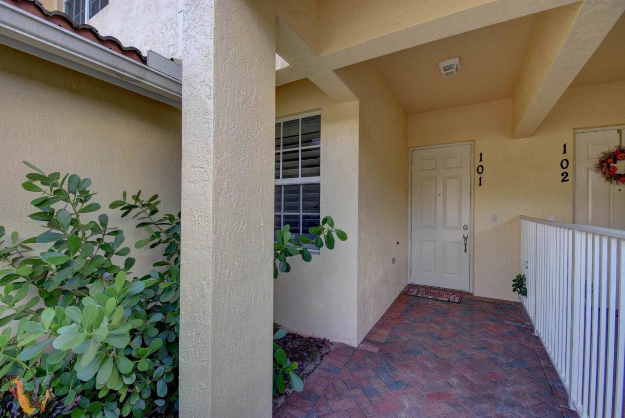 9782 Midship Way - Photo 1