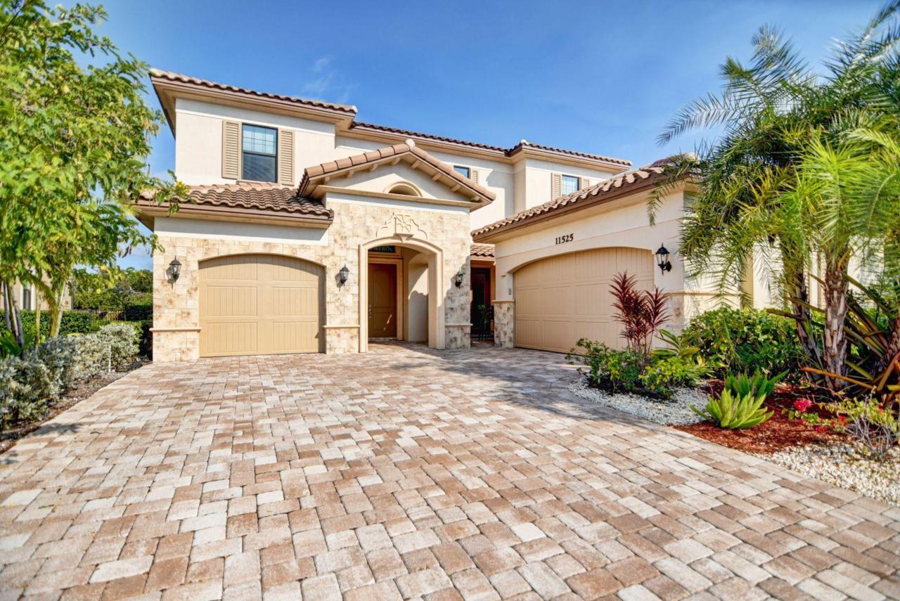 11525 83rd Way - Photo 1