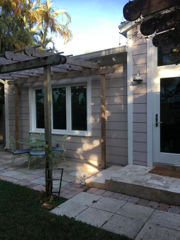 42 Palm Square - Photo 1