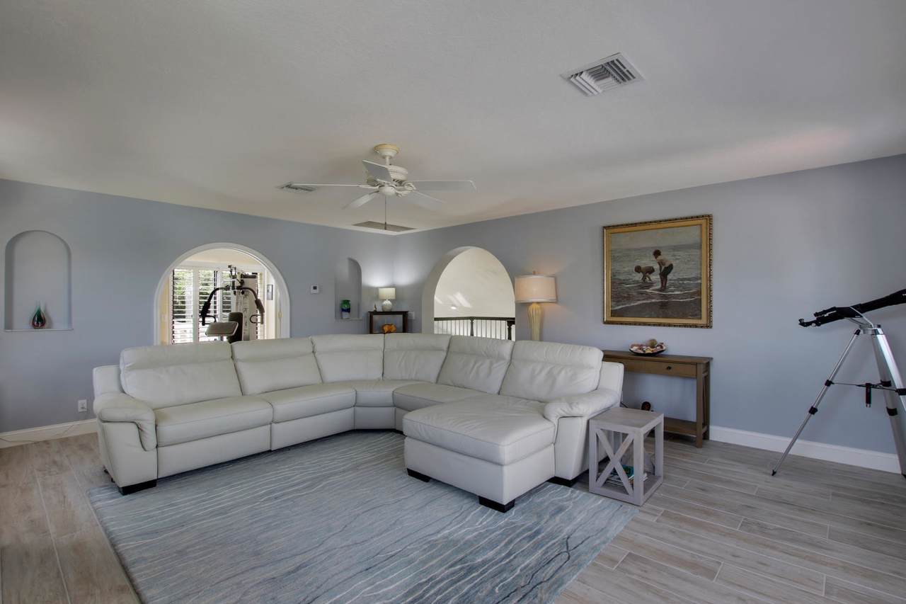 470 Mars Way - Photo 1 470 Mars Way - Photo 1