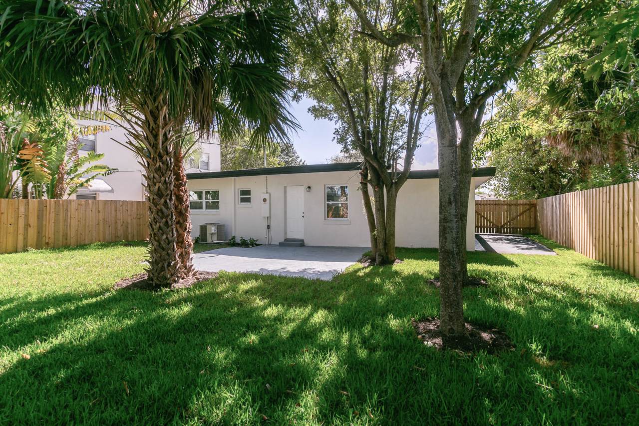 521 57th Street - Photo 1