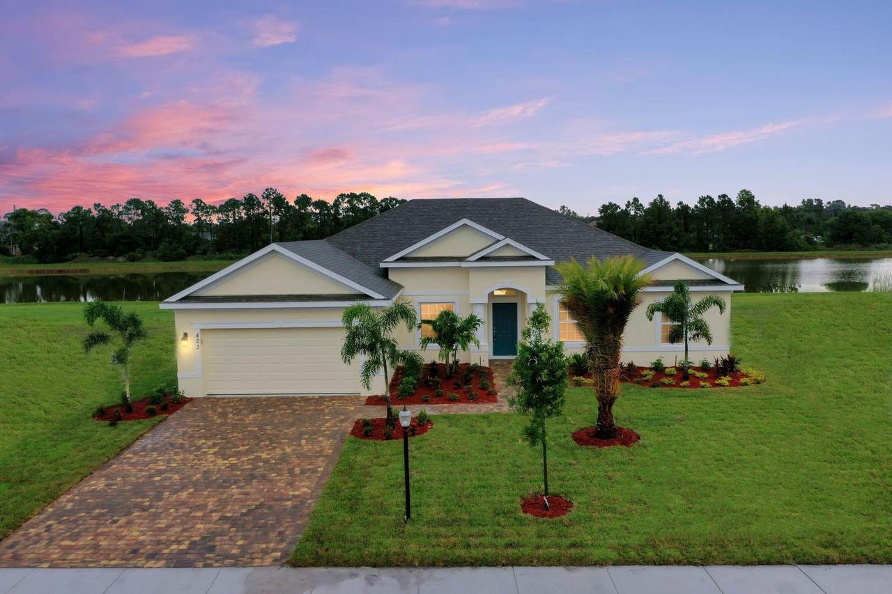 423 Vista Lake Drive - Photo 1