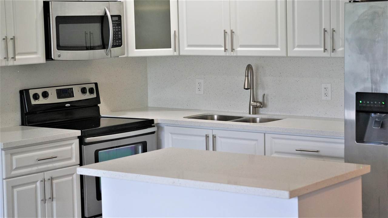 90 Farnham D - Photo 1