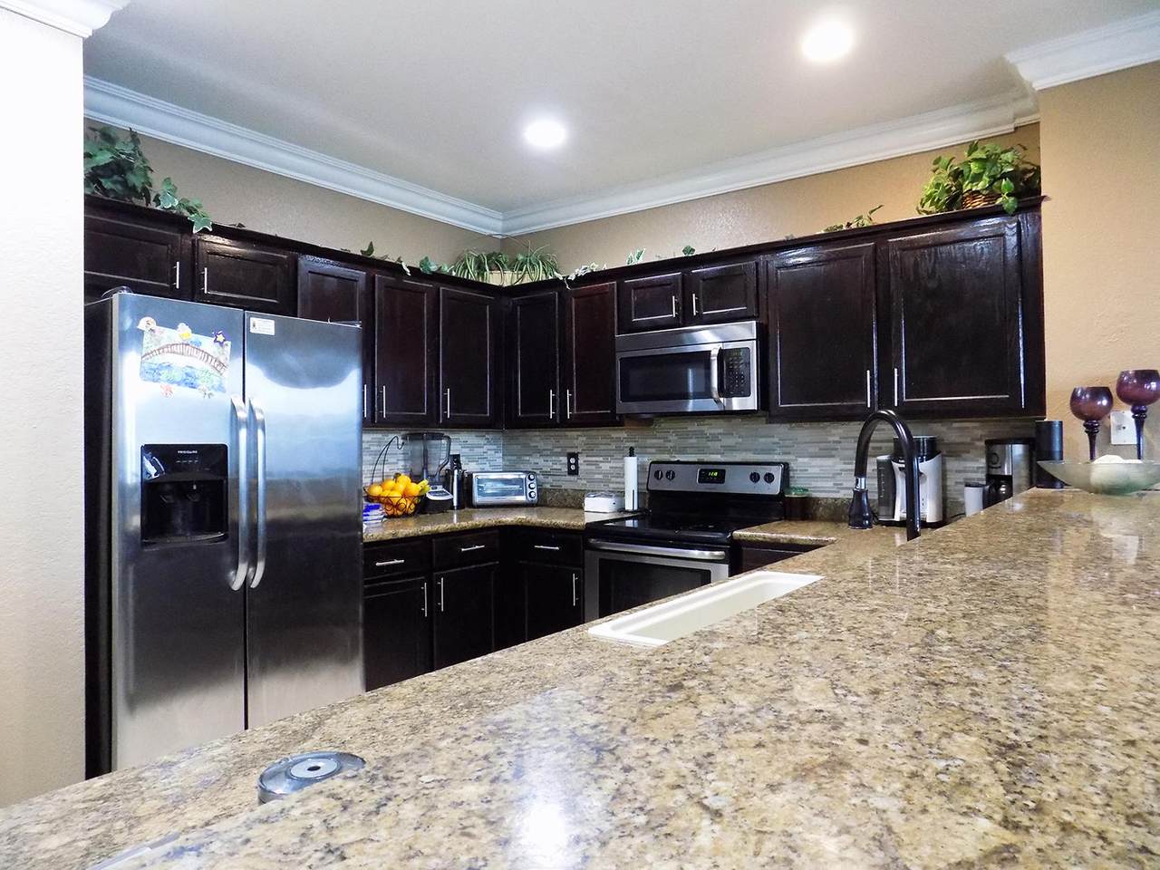 3111 Evergreen Circle - Photo 1