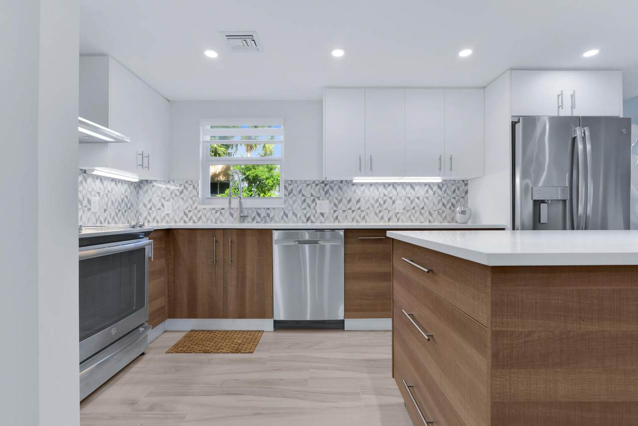 1001 Camino Real - Photo 1