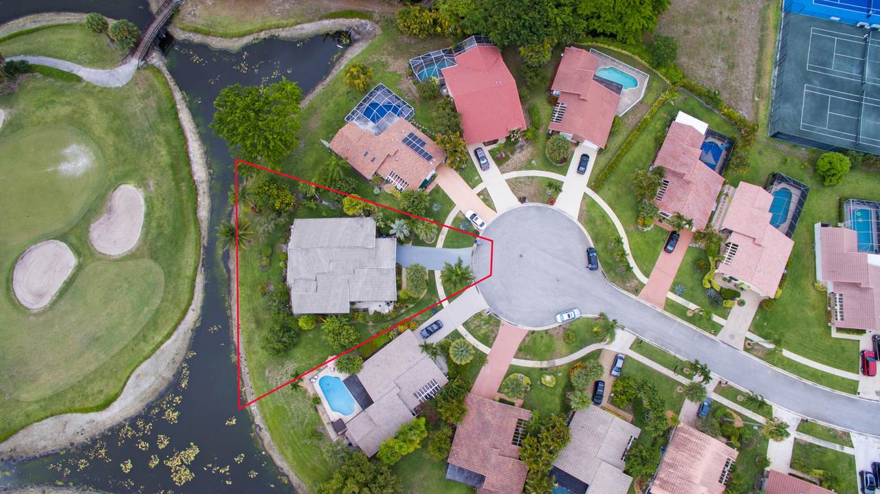 19527 Sea Pines Way - Photo 1