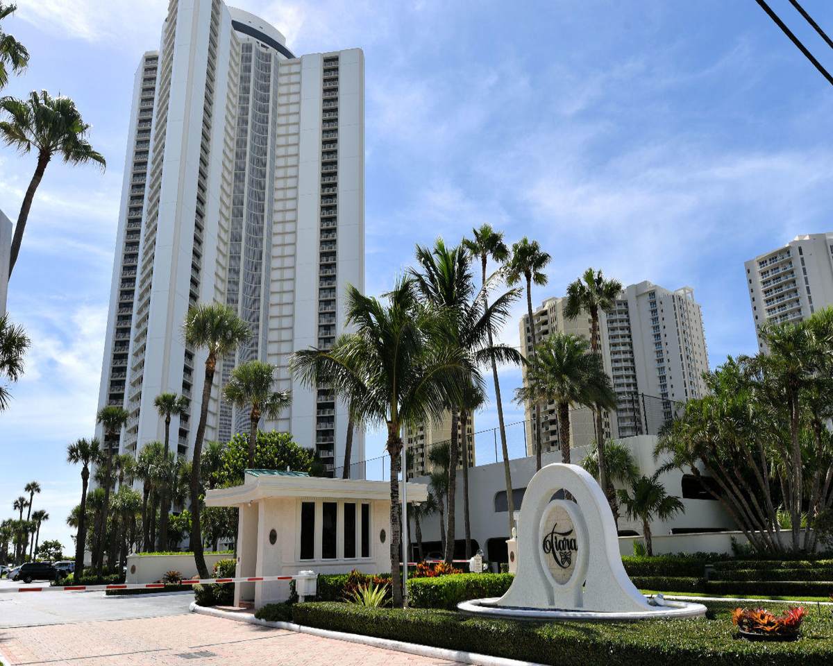 3000 Ocean Drive - Photo 1