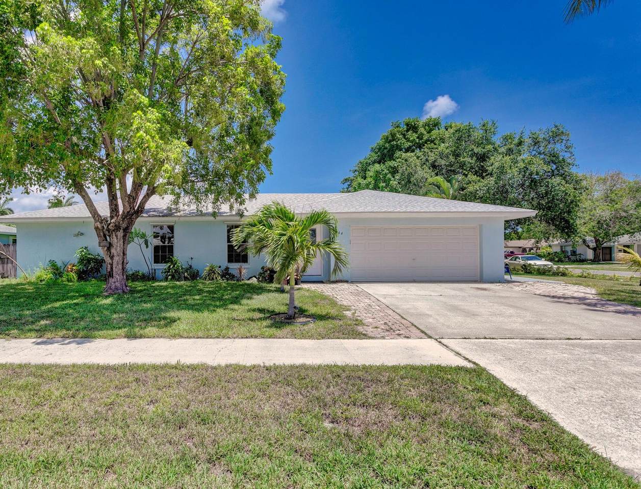 944 Evergreen Drive - Photo 1