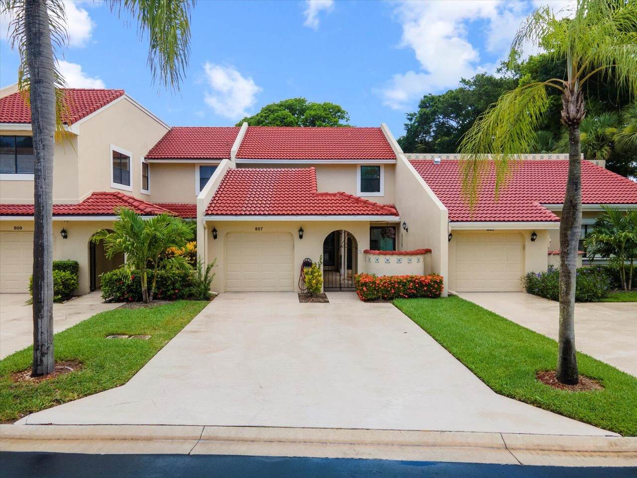 807 Windermere Way - Photo 1