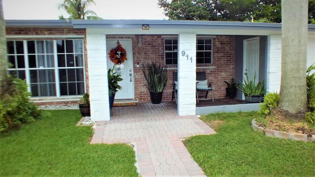 911 51st Avenue - Photo 1