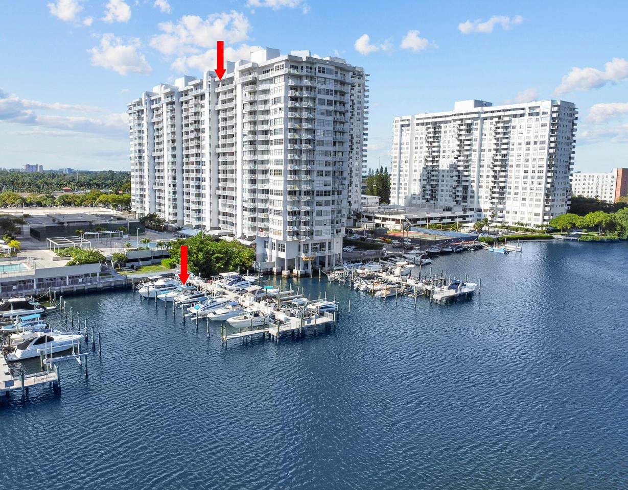 18071 Biscayne Boulevard - Photo 1