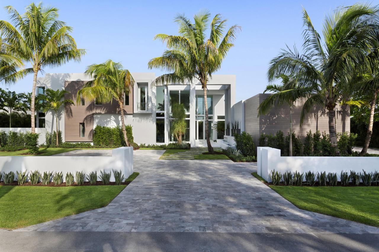 1241 Cocoanut Road - Photo 1