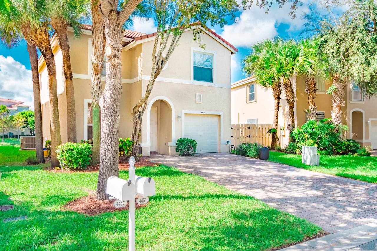 4451 Lake Lucerne Circle - Photo 1