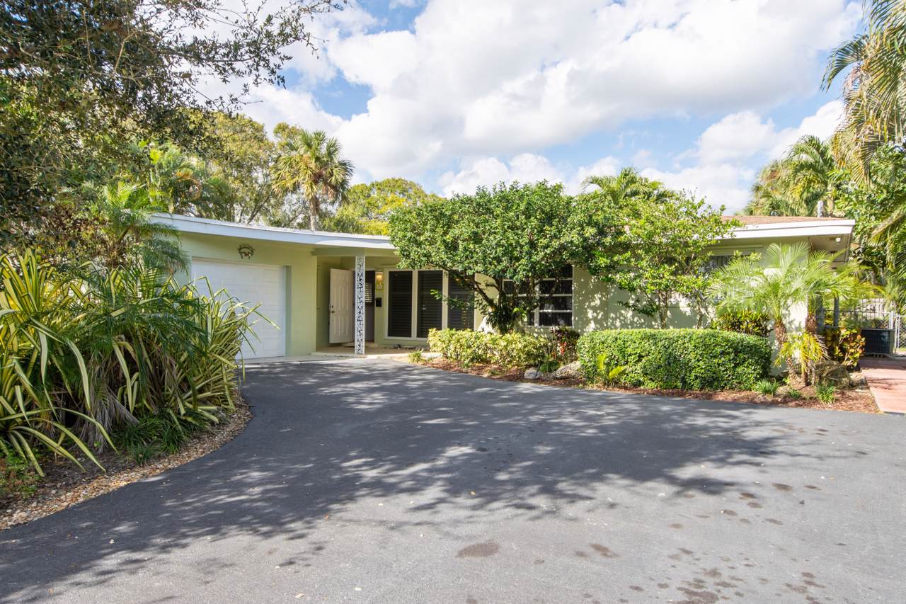851 4th Street - Photo 1