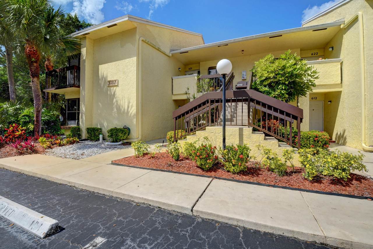 5187 Oakhill Lane - Photo 1