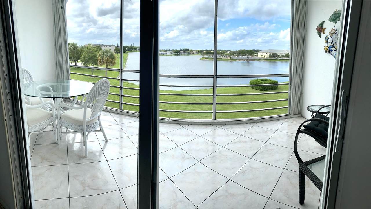 425 Dover B - Photo 1