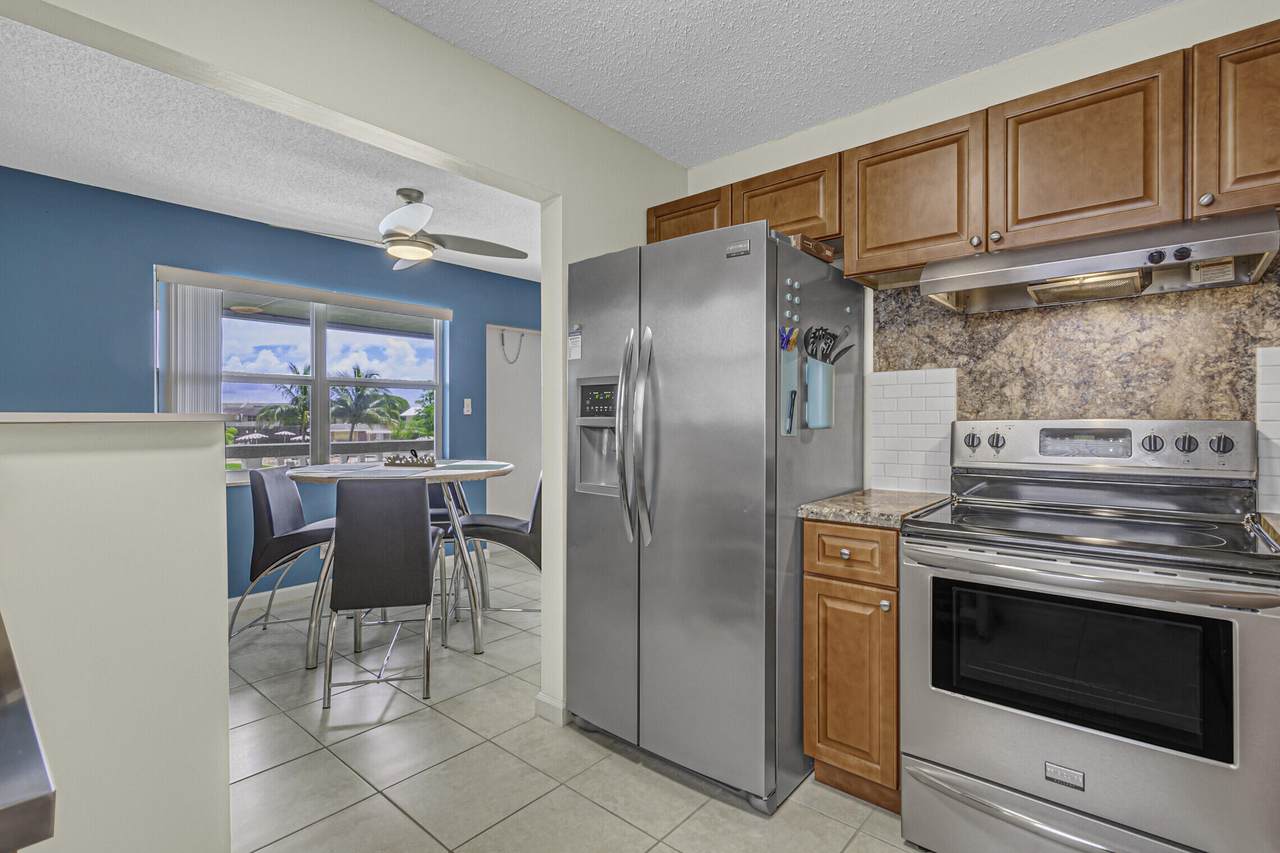 161 Somerset H - Photo 1