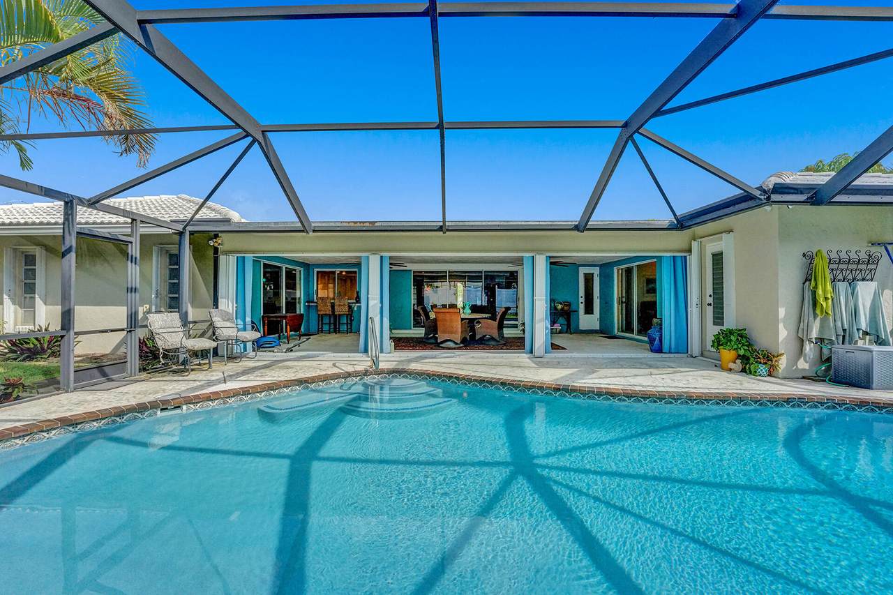 3604 Sherwood Boulevard - Photo 1