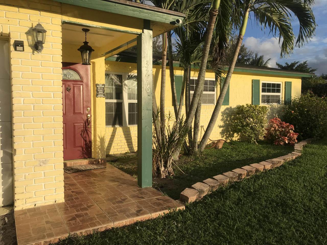 3276 Pinehurst Drive - Photo 1