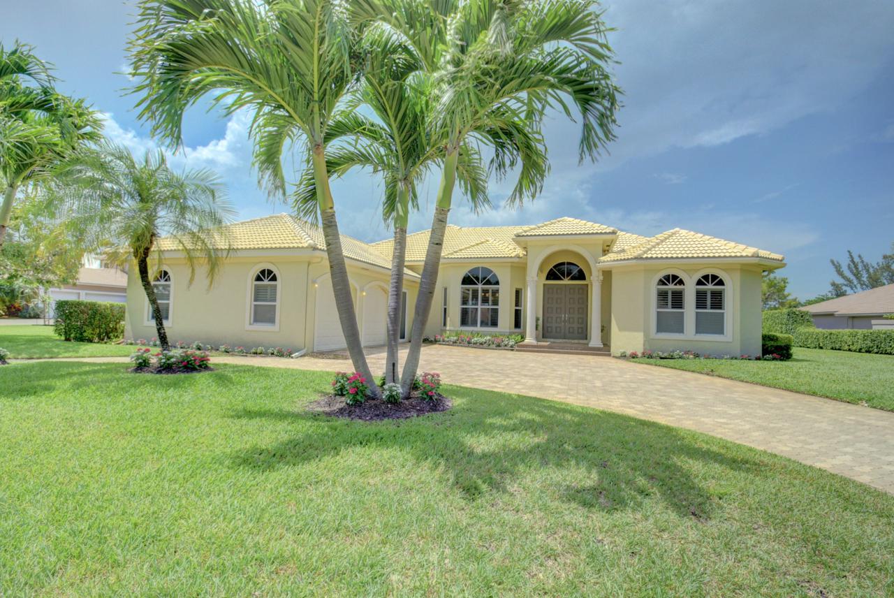 137 Turnberry Drive - Photo 1
