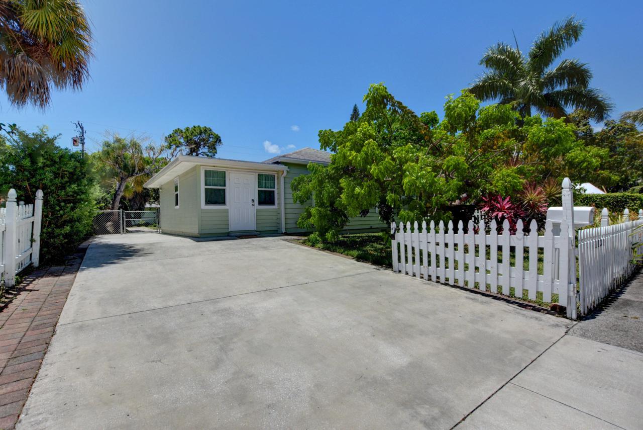 1132 Magnolia Street - Photo 1
